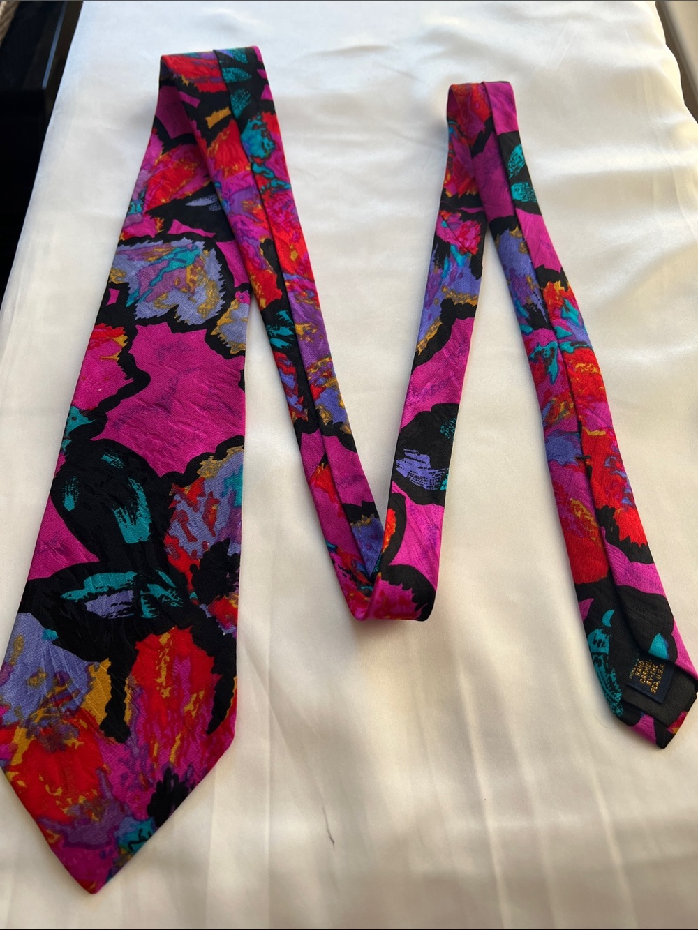 Men's Bold Floral Silk Tie in Magenta and Multicolor Imported Pure Silk USA